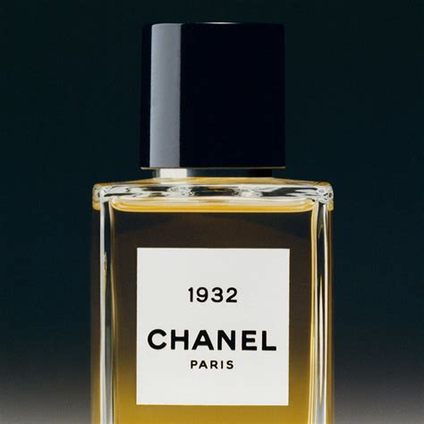 chanel 1932 perfume reviews|chanel 1932 necklace.